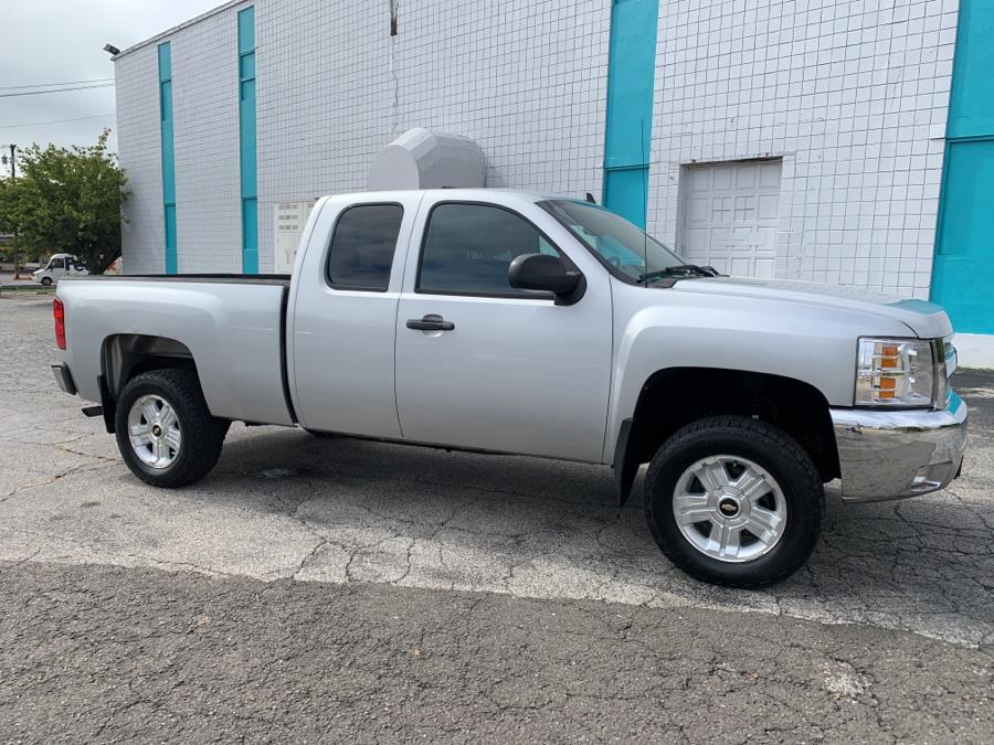 Used Chevrolet Silverado 1500 4WD Ext Cab 143.5" LT 2012 | Dealertown Auto Wholesalers. Milford, Connecticut Used Chevrolet Silverado 1500 4WD Ext Cab 143.5" LT 2012 | Dealertown Auto Wholesalers. Milford, Connecticut