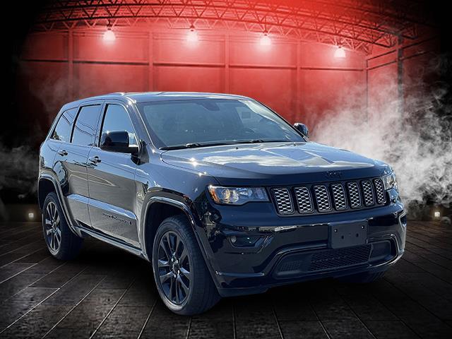 Used Jeep Grand Cherokee Altitude 4x4 *Ltd Avail* 2018 | Sunrise Auto Outlet. Amityville, New York Used Jeep Grand Cherokee Altitude 4x4 *Ltd Avail* 2018 | Sunrise Auto Outlet. Amityville, New York