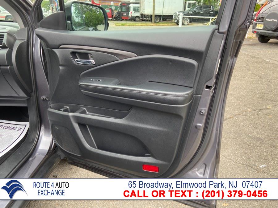 Used Honda Pilot AWD 4dr EX-L 2016 | Route 4 Auto Exchange. Elmwood Park, New Jersey Used Honda Pilot AWD 4dr EX-L 2016 | Route 4 Auto Exchange. Elmwood Park, New Jersey