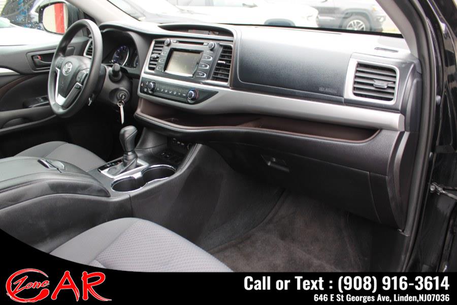 Used Toyota Highlander LE V6 FWD (Natl) 2019 | Car Zone. Linden, New Jersey Used Toyota Highlander LE V6 FWD (Natl) 2019 | Car Zone. Linden, New Jersey