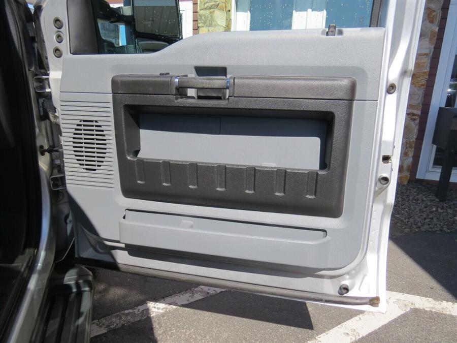 Used Ford F-250 Super Duty XL 4x4 2dr Regular Cab 8 ft. LB Pickup 2016 | Lake City Exports Inc. Auburn, Maine Used Ford F-250 Super Duty XL 4x4 2dr Regular Cab 8 ft. LB Pickup 2016 | Lake City Exports Inc. Auburn, Maine