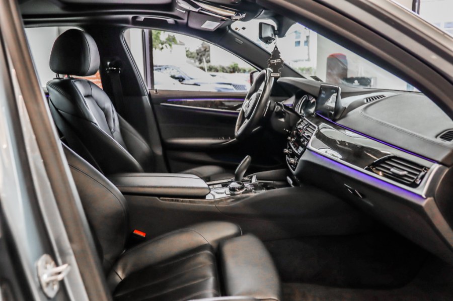 Used BMW 5 Series ///M Sport Package 530i xDrive Sedan 2018 | 26 Motors Corp. Bronx, New York Used BMW 5 Series ///M Sport Package 530i xDrive Sedan 2018 | 26 Motors Corp. Bronx, New York