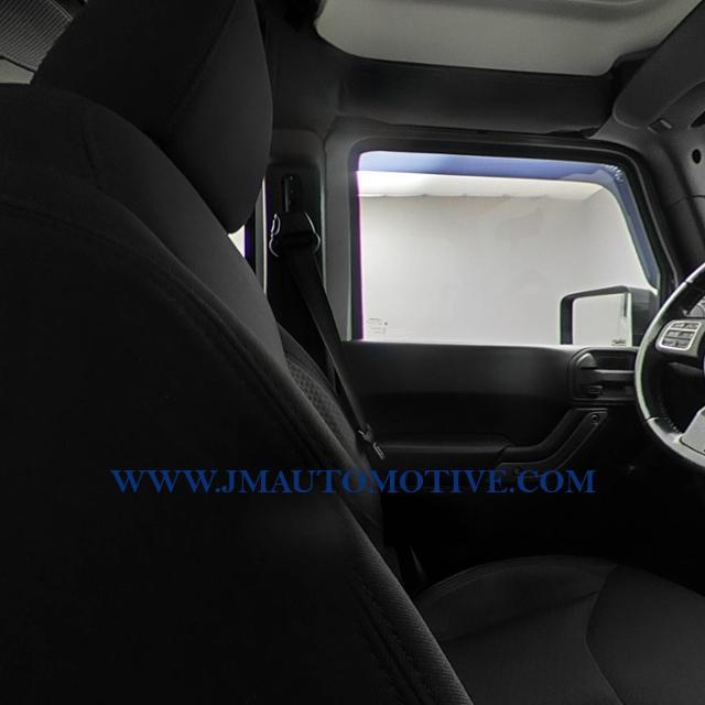 2013 Jeep Wrangler Unlimited 4WD 4dr Sport, available for sale in Naugatuck, Connecticut | J&M Automotive Sls&Svc LLC. Naugatuck, Connecticut 2013 Jeep Wrangler Unlimited 4WD 4dr Sport, available for sale in Naugatuck, Connecticut | J&M Automotive Sls&Svc LLC. Naugatuck, Connecticut