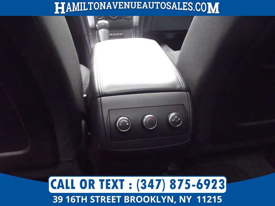 Used Chevrolet Traverse AWD 4dr LT w/1LT 2011 | Hamilton Avenue Auto Sales DBA Nyautoauction.com. Brooklyn, New York Used Chevrolet Traverse AWD 4dr LT w/1LT 2011 | Hamilton Avenue Auto Sales DBA Nyautoauction.com. Brooklyn, New York