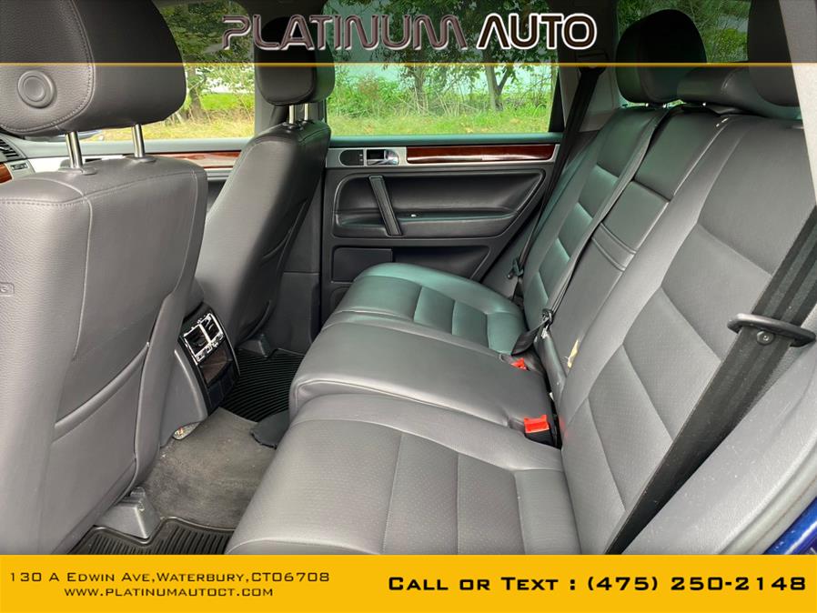 Used Volkswagen Touareg 4dr 3.2L V6 *Ltd Avail* 2006 | Platinum Auto Care. Waterbury, Connecticut Used Volkswagen Touareg 4dr 3.2L V6 *Ltd Avail* 2006 | Platinum Auto Care. Waterbury, Connecticut