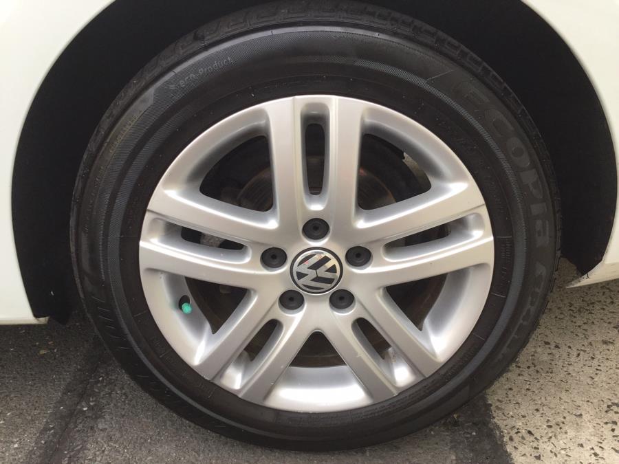 2015 Volkswagen Jetta Sedan 4dr Auto 2.0L S w/Technology, available for sale in Plantsville, Connecticut | L&S Automotive LLC. Plantsville, Connecticut 2015 Volkswagen Jetta Sedan 4dr Auto 2.0L S w/Technology, available for sale in Plantsville, Connecticut | L&S Automotive LLC. Plantsville, Connecticut