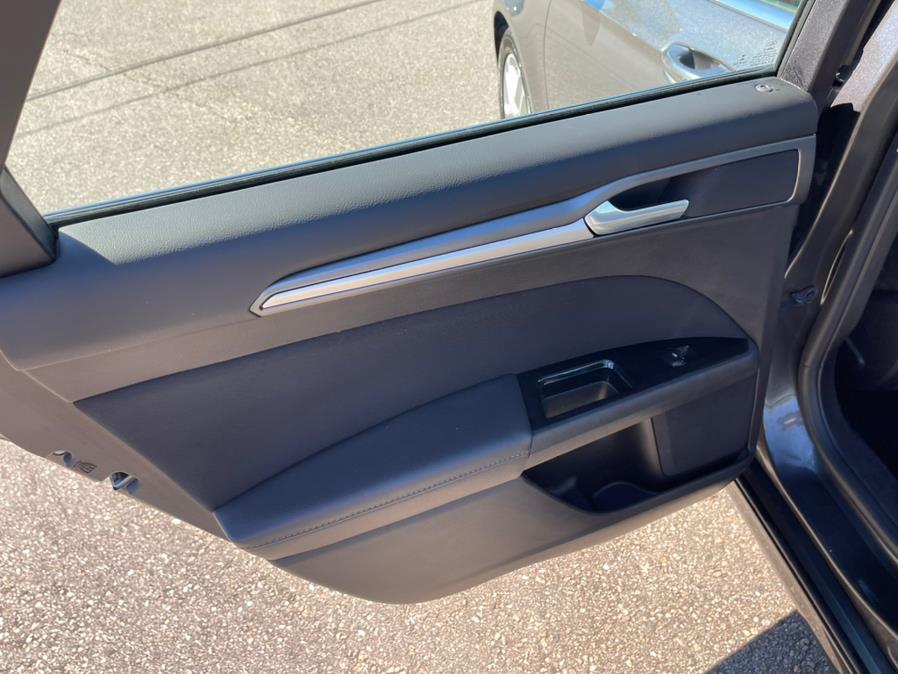 Used Ford Fusion 4dr Sdn SE FWD 2016 | Mike And Tony Auto Sales, Inc. South Windsor, Connecticut Used Ford Fusion 4dr Sdn SE FWD 2016 | Mike And Tony Auto Sales, Inc. South Windsor, Connecticut