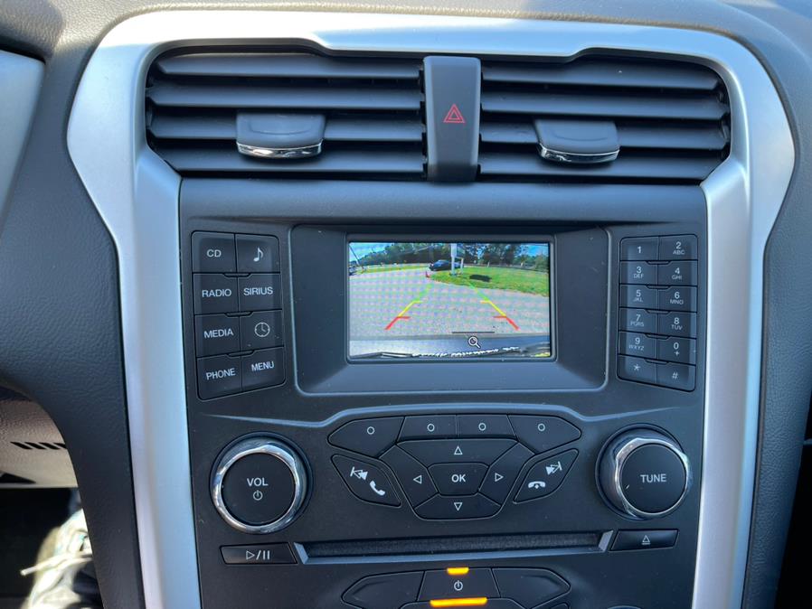 Used Ford Fusion 4dr Sdn SE FWD 2016 | Mike And Tony Auto Sales, Inc. South Windsor, Connecticut Used Ford Fusion 4dr Sdn SE FWD 2016 | Mike And Tony Auto Sales, Inc. South Windsor, Connecticut