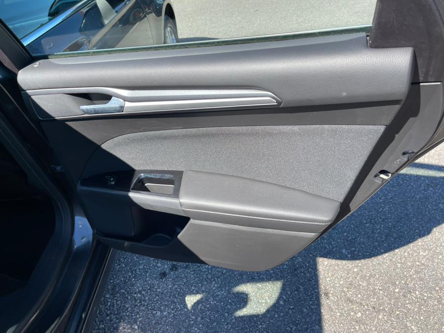 Used Ford Fusion 4dr Sdn SE FWD 2016 | Mike And Tony Auto Sales, Inc. South Windsor, Connecticut Used Ford Fusion 4dr Sdn SE FWD 2016 | Mike And Tony Auto Sales, Inc. South Windsor, Connecticut