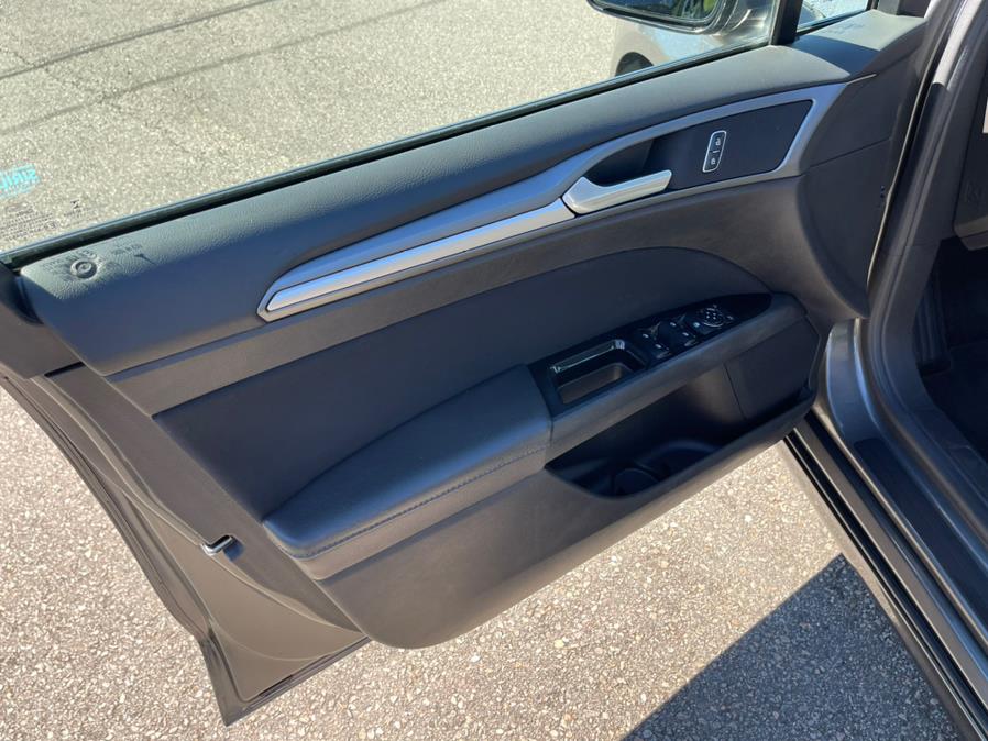Used Ford Fusion 4dr Sdn SE FWD 2016 | Mike And Tony Auto Sales, Inc. South Windsor, Connecticut Used Ford Fusion 4dr Sdn SE FWD 2016 | Mike And Tony Auto Sales, Inc. South Windsor, Connecticut
