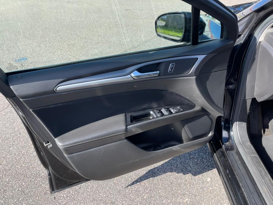 Used Ford Fusion 4dr Sdn SE FWD 2015 | Mike And Tony Auto Sales, Inc. South Windsor, Connecticut Used Ford Fusion 4dr Sdn SE FWD 2015 | Mike And Tony Auto Sales, Inc. South Windsor, Connecticut