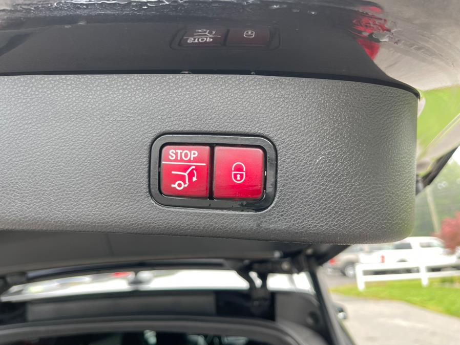 2015 Mercedes-Benz GL-Class 4MATIC 4dr GL 550, available for sale in South Windsor, Connecticut | Mike And Tony Auto Sales, Inc. South Windsor, Connecticut 2015 Mercedes-Benz GL-Class 4MATIC 4dr GL 550, available for sale in South Windsor, Connecticut | Mike And Tony Auto Sales, Inc. South Windsor, Connecticut