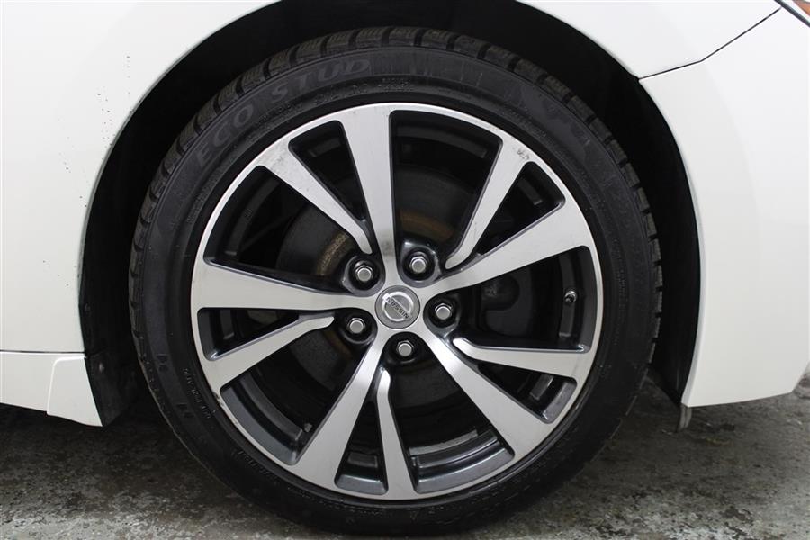 Used Nissan Maxima 3.5 SL 2017 | Fast Track Motors. Paterson, New Jersey Used Nissan Maxima 3.5 SL 2017 | Fast Track Motors. Paterson, New Jersey