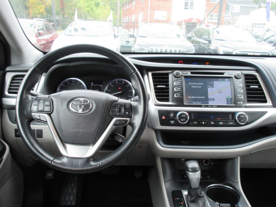 2018 Toyota Highlander XLE V6 AWD (Natl), available for sale in Linden, New Jersey | Route 27 Auto Mall. Linden, New Jersey 2018 Toyota Highlander XLE V6 AWD (Natl), available for sale in Linden, New Jersey | Route 27 Auto Mall. Linden, New Jersey