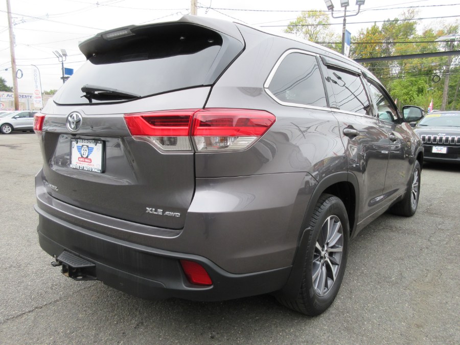 2018 Toyota Highlander XLE V6 AWD (Natl), available for sale in Linden, New Jersey | Route 27 Auto Mall. Linden, New Jersey 2018 Toyota Highlander XLE V6 AWD (Natl), available for sale in Linden, New Jersey | Route 27 Auto Mall. Linden, New Jersey