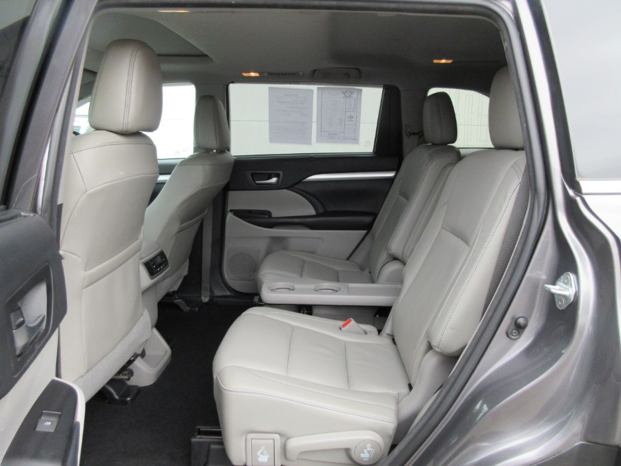 2018 Toyota Highlander XLE V6 AWD (Natl), available for sale in Linden, New Jersey | Route 27 Auto Mall. Linden, New Jersey 2018 Toyota Highlander XLE V6 AWD (Natl), available for sale in Linden, New Jersey | Route 27 Auto Mall. Linden, New Jersey