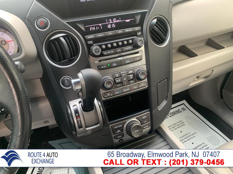 Used Honda Pilot 4WD 4dr Touring w/RES & Navi 2012 | Route 4 Auto Exchange. Elmwood Park, New Jersey Used Honda Pilot 4WD 4dr Touring w/RES & Navi 2012 | Route 4 Auto Exchange. Elmwood Park, New Jersey