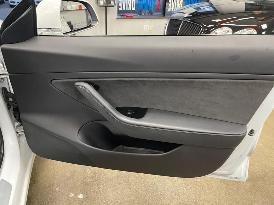 Used Tesla Model 3 Standard Range Battery Plus RWD 2019 | 5 Towns Drive. Inwood, New York Used Tesla Model 3 Standard Range Battery Plus RWD 2019 | 5 Towns Drive. Inwood, New York