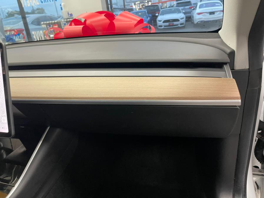 Used Tesla Model 3 Standard Range Battery Plus RWD 2019 | 5 Towns Drive. Inwood, New York Used Tesla Model 3 Standard Range Battery Plus RWD 2019 | 5 Towns Drive. Inwood, New York