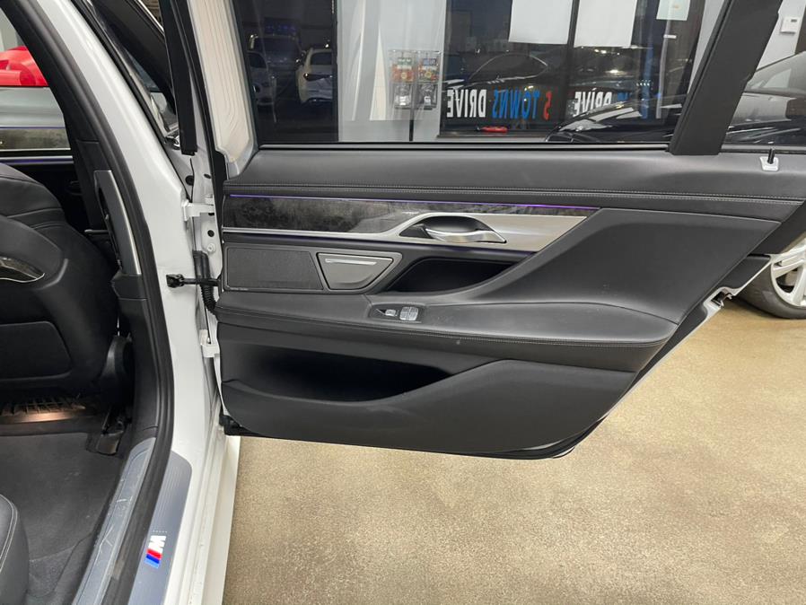 Used BMW 7 Series M/PKG 750i Sedan 2019 | 5 Towns Drive. Inwood, New York Used BMW 7 Series M/PKG 750i Sedan 2019 | 5 Towns Drive. Inwood, New York