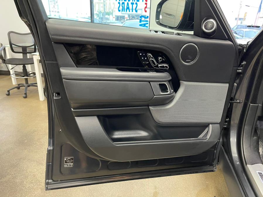 2019 Land Rover Range Rover V8 Supercharged LWB, available for sale in Inwood, New York | 5 Towns Drive. Inwood, New York 2019 Land Rover Range Rover V8 Supercharged LWB, available for sale in Inwood, New York | 5 Towns Drive. Inwood, New York