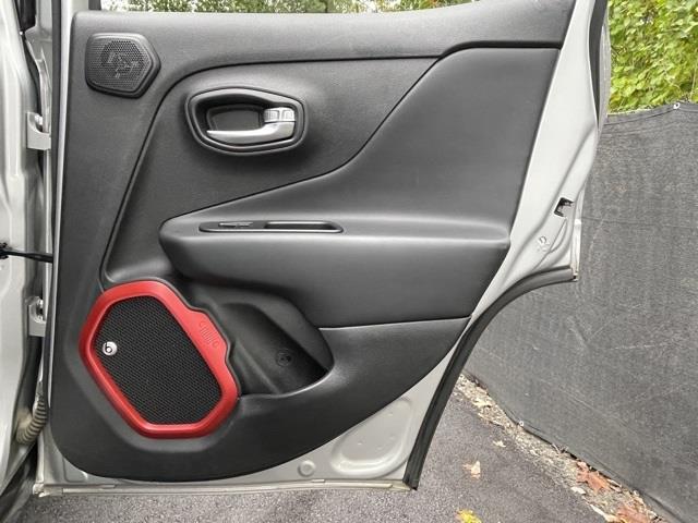 Used Jeep Renegade Trailhawk 2016 | Blasius Federal Road. Brookfield, Connecticut Used Jeep Renegade Trailhawk 2016 | Blasius Federal Road. Brookfield, Connecticut