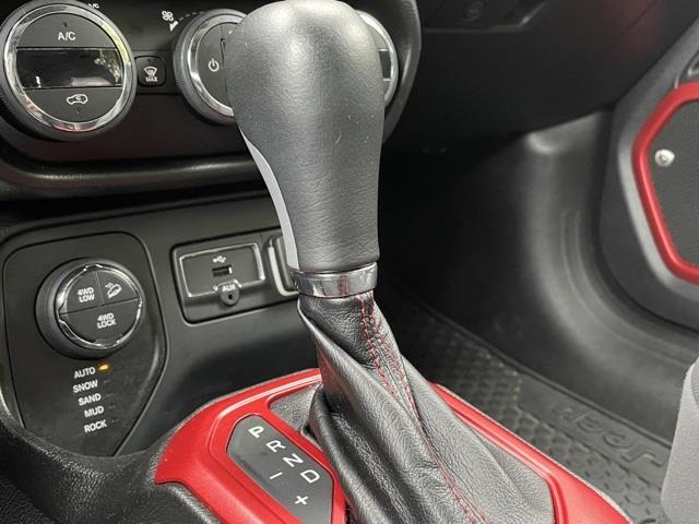 Used Jeep Renegade Trailhawk 2016 | Blasius Federal Road. Brookfield, Connecticut Used Jeep Renegade Trailhawk 2016 | Blasius Federal Road. Brookfield, Connecticut