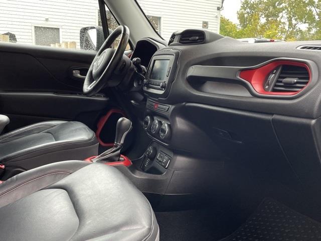 Used Jeep Renegade Trailhawk 2016 | Blasius Federal Road. Brookfield, Connecticut Used Jeep Renegade Trailhawk 2016 | Blasius Federal Road. Brookfield, Connecticut