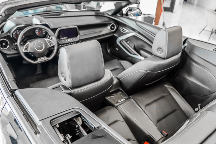 Used Chevrolet Camaro 2dr Conv 2LT 2017 | 26 Motors Corp. Bronx, New York Used Chevrolet Camaro 2dr Conv 2LT 2017 | 26 Motors Corp. Bronx, New York
