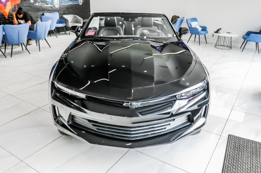 Used Chevrolet Camaro 2dr Conv 2LT 2017 | 26 Motors Corp. Bronx, New York Used Chevrolet Camaro 2dr Conv 2LT 2017 | 26 Motors Corp. Bronx, New York