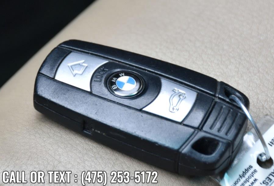 Used BMW 3 Series 4dr Sdn 328i xDrive AWD SULEV 2009 | Highline Car Connection. Waterbury, Connecticut Used BMW 3 Series 4dr Sdn 328i xDrive AWD SULEV 2009 | Highline Car Connection. Waterbury, Connecticut