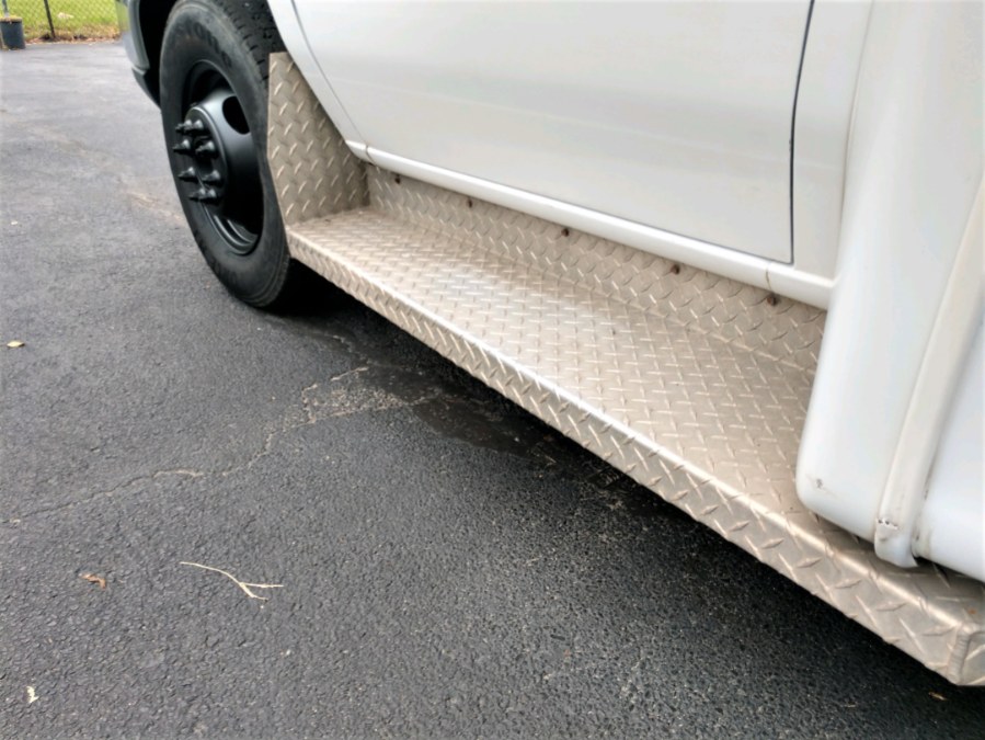 2012 Ford E450 E-450 Super Duty 158" DRW, available for sale in COPIAGUE, New York | Warwick Auto Sales Inc. COPIAGUE, New York 2012 Ford E450 E-450 Super Duty 158" DRW, available for sale in COPIAGUE, New York | Warwick Auto Sales Inc. COPIAGUE, New York