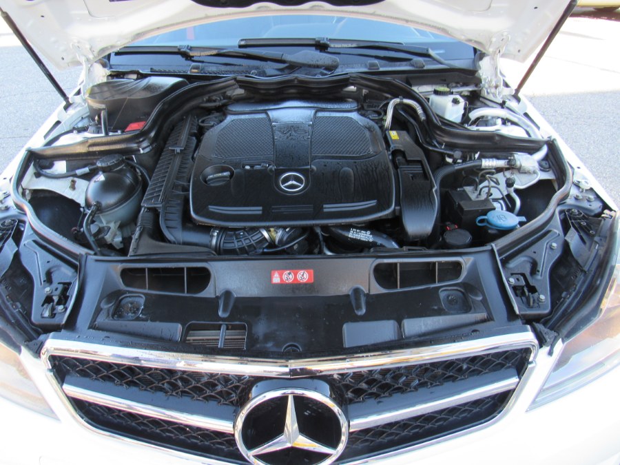 Used Mercedes-Benz C300 Sport 2013 | Hilario's Auto Sales Inc.. Worcester, Massachusetts Used Mercedes-Benz C300 Sport 2013 | Hilario's Auto Sales Inc.. Worcester, Massachusetts