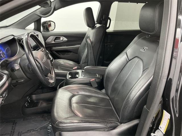 Used Chrysler Pacifica Touring L Plus 2018 | Eastchester Motor Cars. Bronx, New York Used Chrysler Pacifica Touring L Plus 2018 | Eastchester Motor Cars. Bronx, New York