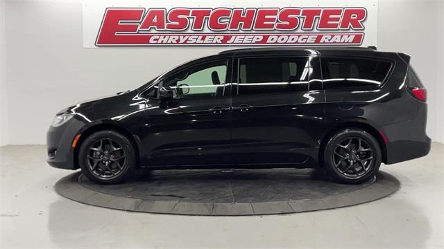 Used Chrysler Pacifica Touring L Plus 2018 | Eastchester Motor Cars. Bronx, New York Used Chrysler Pacifica Touring L Plus 2018 | Eastchester Motor Cars. Bronx, New York