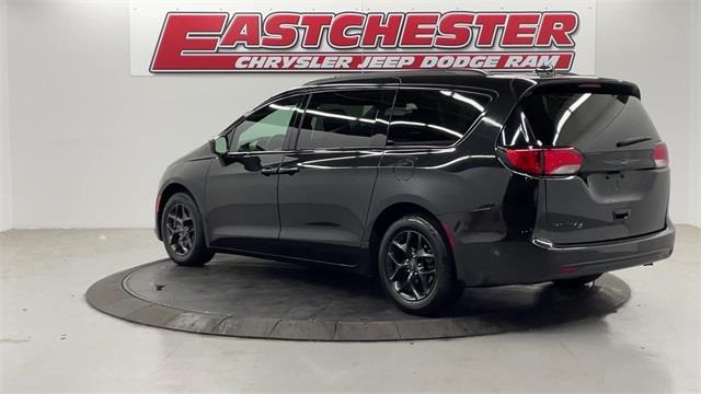Used Chrysler Pacifica Touring L Plus 2018 | Eastchester Motor Cars. Bronx, New York Used Chrysler Pacifica Touring L Plus 2018 | Eastchester Motor Cars. Bronx, New York