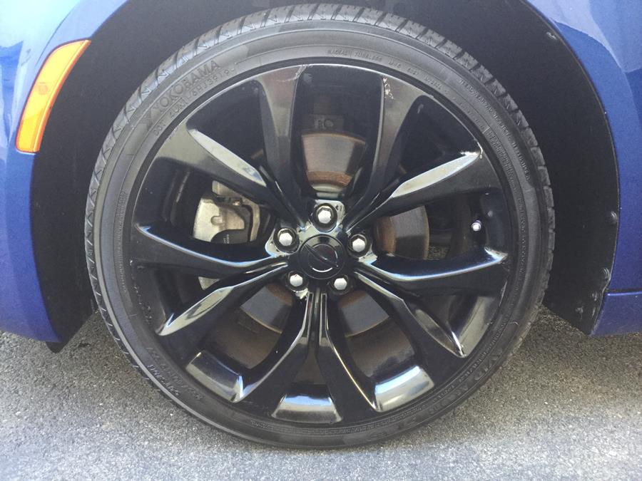 Used Chrysler 200 4dr Sdn S AWD 2015 | L&S Automotive LLC. Plantsville, Connecticut