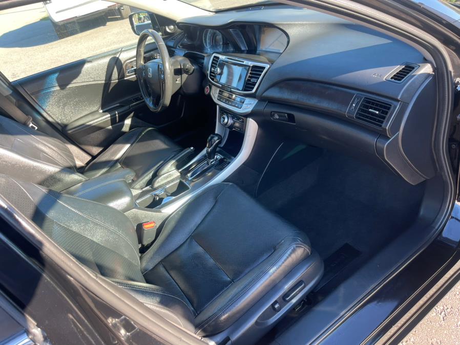 2013 Honda Accord Sdn 4dr I4 CVT EX-L w/Navi, available for sale in South Windsor, Connecticut | Mike And Tony Auto Sales, Inc. South Windsor, Connecticut 2013 Honda Accord Sdn 4dr I4 CVT EX-L w/Navi, available for sale in South Windsor, Connecticut | Mike And Tony Auto Sales, Inc. South Windsor, Connecticut