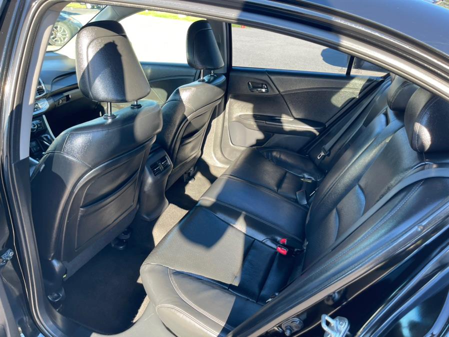 2013 Honda Accord Sdn 4dr I4 CVT EX-L w/Navi, available for sale in South Windsor, Connecticut | Mike And Tony Auto Sales, Inc. South Windsor, Connecticut 2013 Honda Accord Sdn 4dr I4 CVT EX-L w/Navi, available for sale in South Windsor, Connecticut | Mike And Tony Auto Sales, Inc. South Windsor, Connecticut