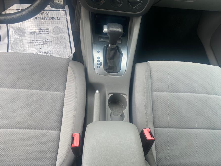 2008 Volkswagen Rabbit 4dr HB Auto S, available for sale in South Windsor , Connecticut | Ful-line Auto LLC. South Windsor , Connecticut 2008 Volkswagen Rabbit 4dr HB Auto S, available for sale in South Windsor , Connecticut | Ful-line Auto LLC. South Windsor , Connecticut