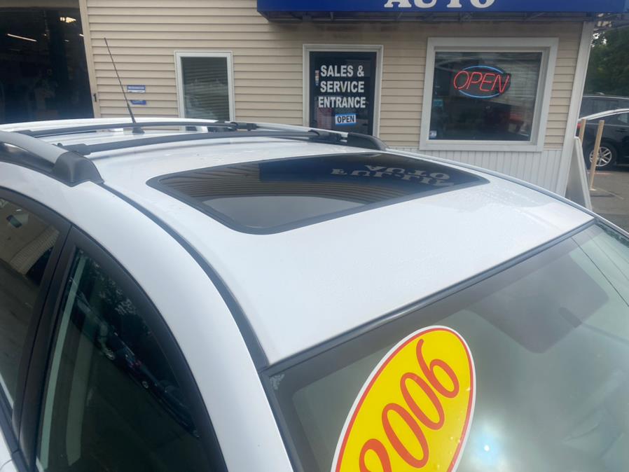 2006 Pontiac Vibe 4dr HB AWD, available for sale in South Windsor , Connecticut | Ful-line Auto LLC. South Windsor , Connecticut 2006 Pontiac Vibe 4dr HB AWD, available for sale in South Windsor , Connecticut | Ful-line Auto LLC. South Windsor , Connecticut