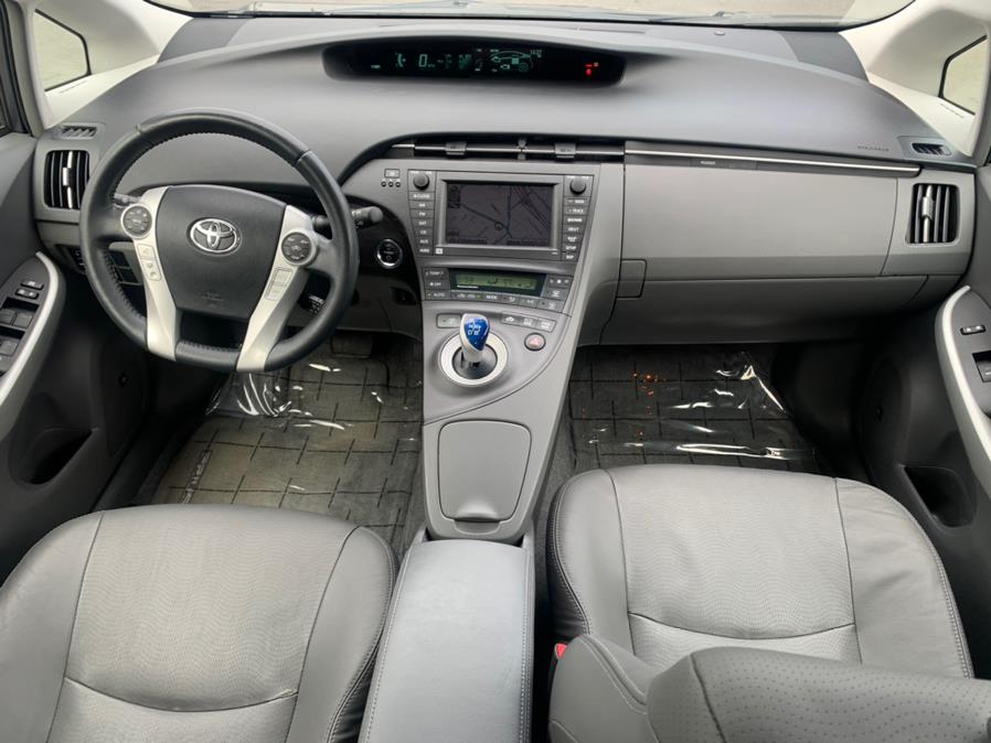Used Toyota Prius Five w/ Tech Pkg 2010 | Green Light Auto Wholesale. Daly City, California Used Toyota Prius Five w/ Tech Pkg 2010 | Green Light Auto Wholesale. Daly City, California