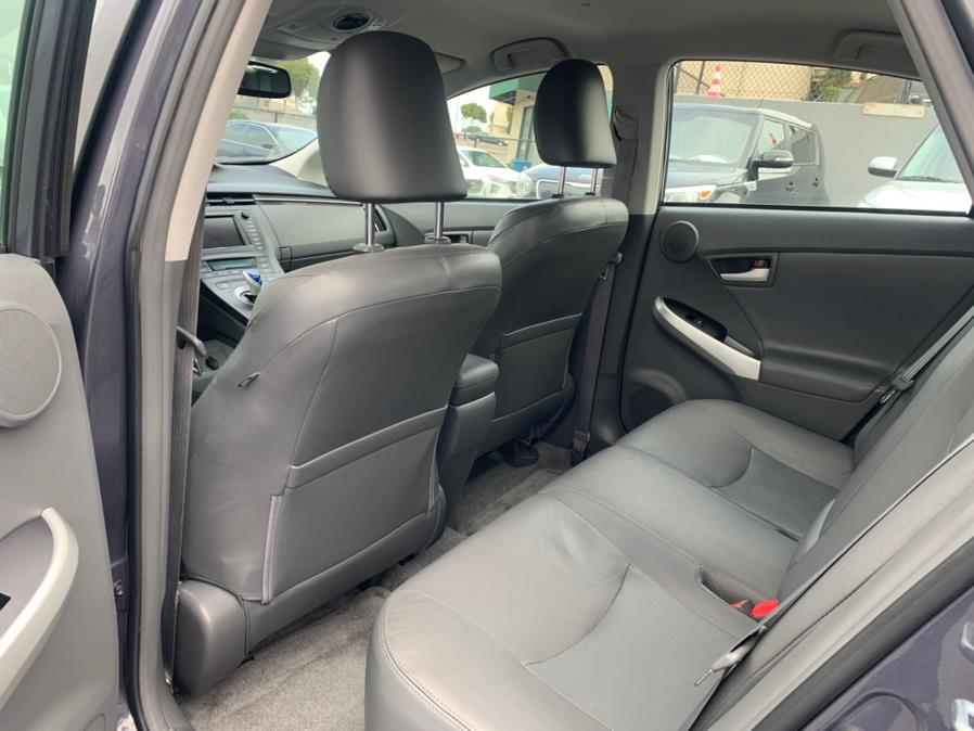 Used Toyota Prius Five w/ Tech Pkg 2010 | Green Light Auto Wholesale. Daly City, California Used Toyota Prius Five w/ Tech Pkg 2010 | Green Light Auto Wholesale. Daly City, California