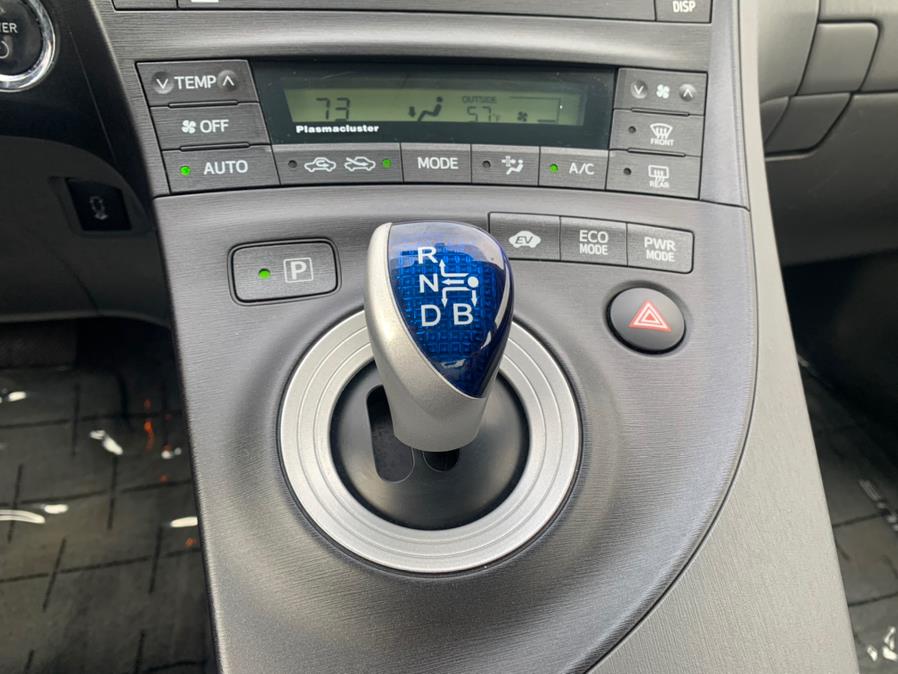 Used Toyota Prius Five w/ Tech Pkg 2010 | Green Light Auto Wholesale. Daly City, California Used Toyota Prius Five w/ Tech Pkg 2010 | Green Light Auto Wholesale. Daly City, California