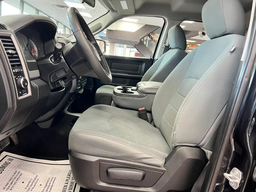 Used Ram 1500 Express 4x4 Quad Cab 6''4" Box 2018 | Power Motors East. Massapequa Park, New York Used Ram 1500 Express 4x4 Quad Cab 6''4" Box 2018 | Power Motors East. Massapequa Park, New York