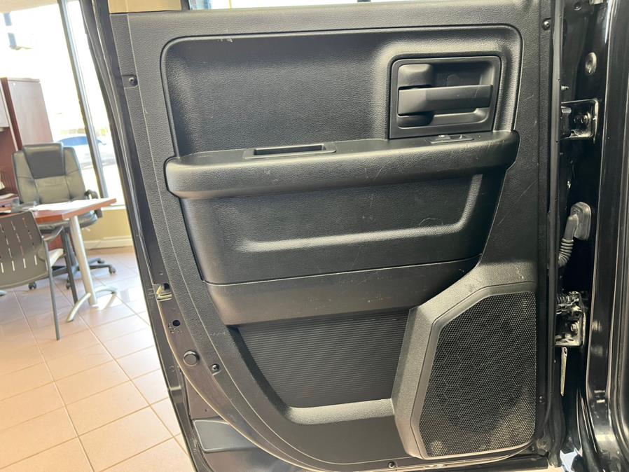 Used Ram 1500 Express 4x4 Quad Cab 6''4" Box 2018 | Power Motors East. Massapequa Park, New York Used Ram 1500 Express 4x4 Quad Cab 6''4" Box 2018 | Power Motors East. Massapequa Park, New York