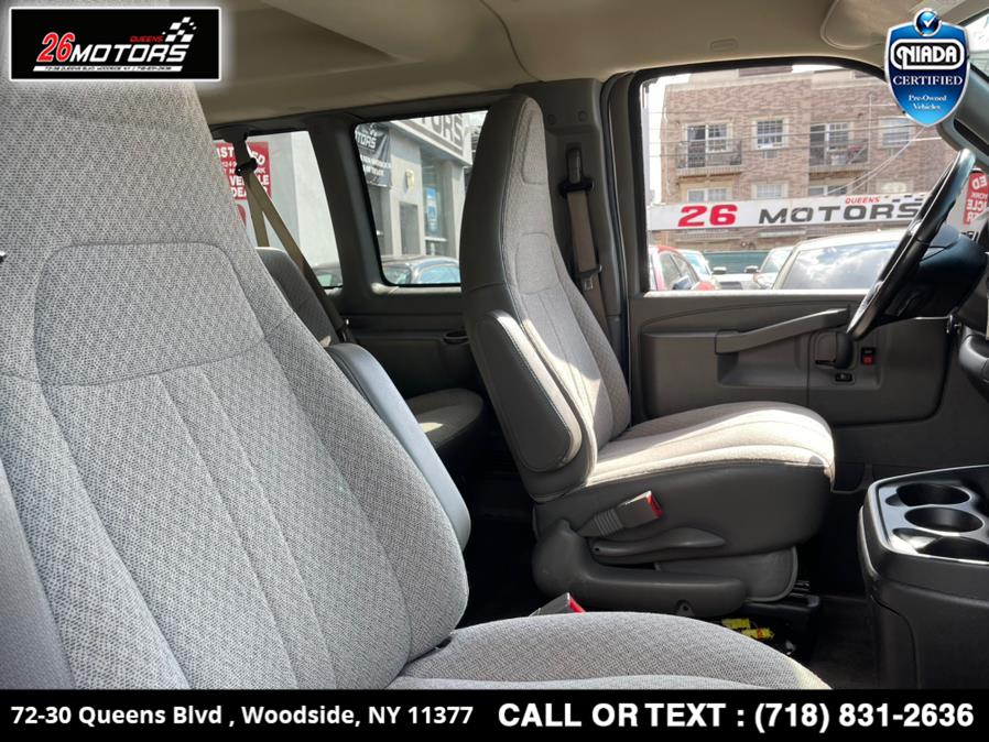 Used Chevrolet Express Passenger RWD 3500 155" LT 2018 | 26 Motors Queens. Woodside, New York Used Chevrolet Express Passenger RWD 3500 155" LT 2018 | 26 Motors Queens. Woodside, New York