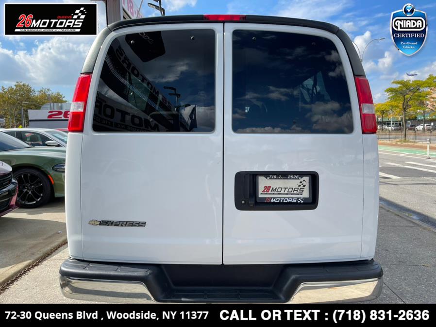 Used Chevrolet Express Passenger RWD 3500 155" LT 2018 | 26 Motors Queens. Woodside, New York Used Chevrolet Express Passenger RWD 3500 155" LT 2018 | 26 Motors Queens. Woodside, New York