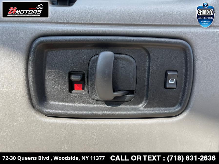 Used Chevrolet Express Passenger RWD 3500 155" LT 2018 | 26 Motors Queens. Woodside, New York Used Chevrolet Express Passenger RWD 3500 155" LT 2018 | 26 Motors Queens. Woodside, New York