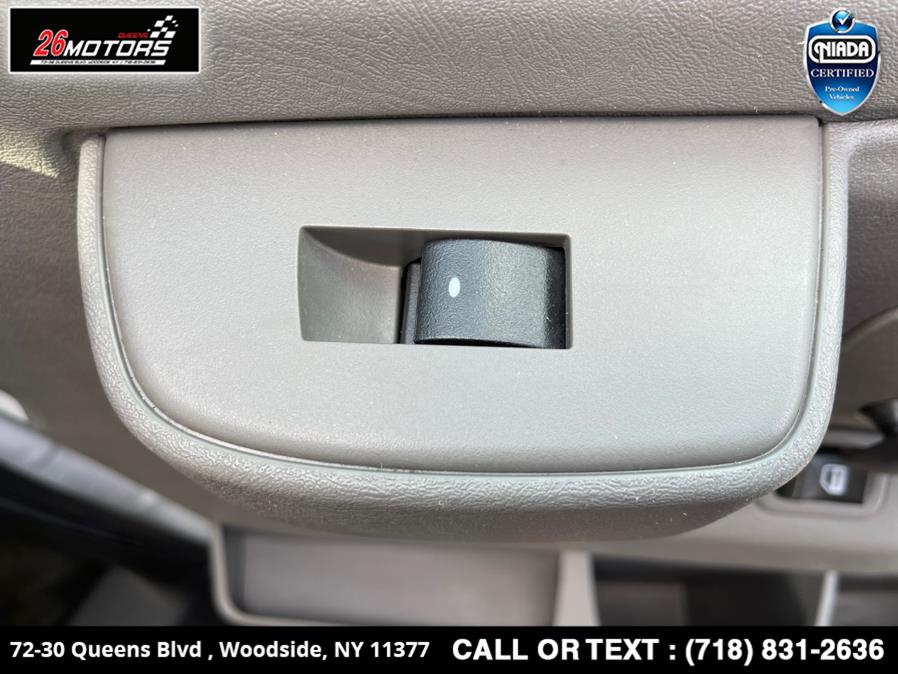 Used Chevrolet Express Passenger RWD 3500 155" LT 2018 | 26 Motors Queens. Woodside, New York Used Chevrolet Express Passenger RWD 3500 155" LT 2018 | 26 Motors Queens. Woodside, New York